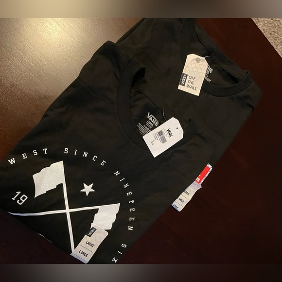Van’s Off the Wall Men or Women’s Black T-Shirts (2) - Picture 3 of 5